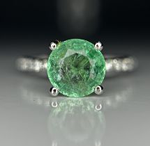 Beautiful 1.84 ct Natural Emerald With Natural Diamonds & 18k Gold