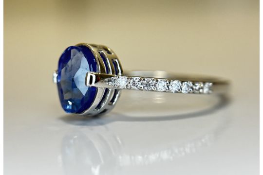 Beautiful 1.77CT Unheated Burma Blue Sapphire Diamonds & Platinum - Image 3 of 11