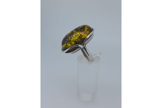 Silver 925 and Natural Green Amber Set Ring - Image 2 of 5