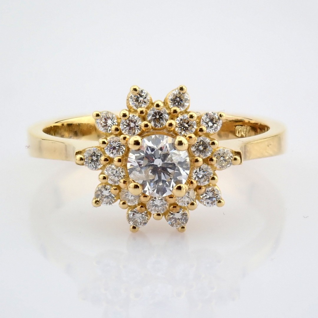 18k yellow gold , brilliant diamond cluster ring - Image 8 of 11