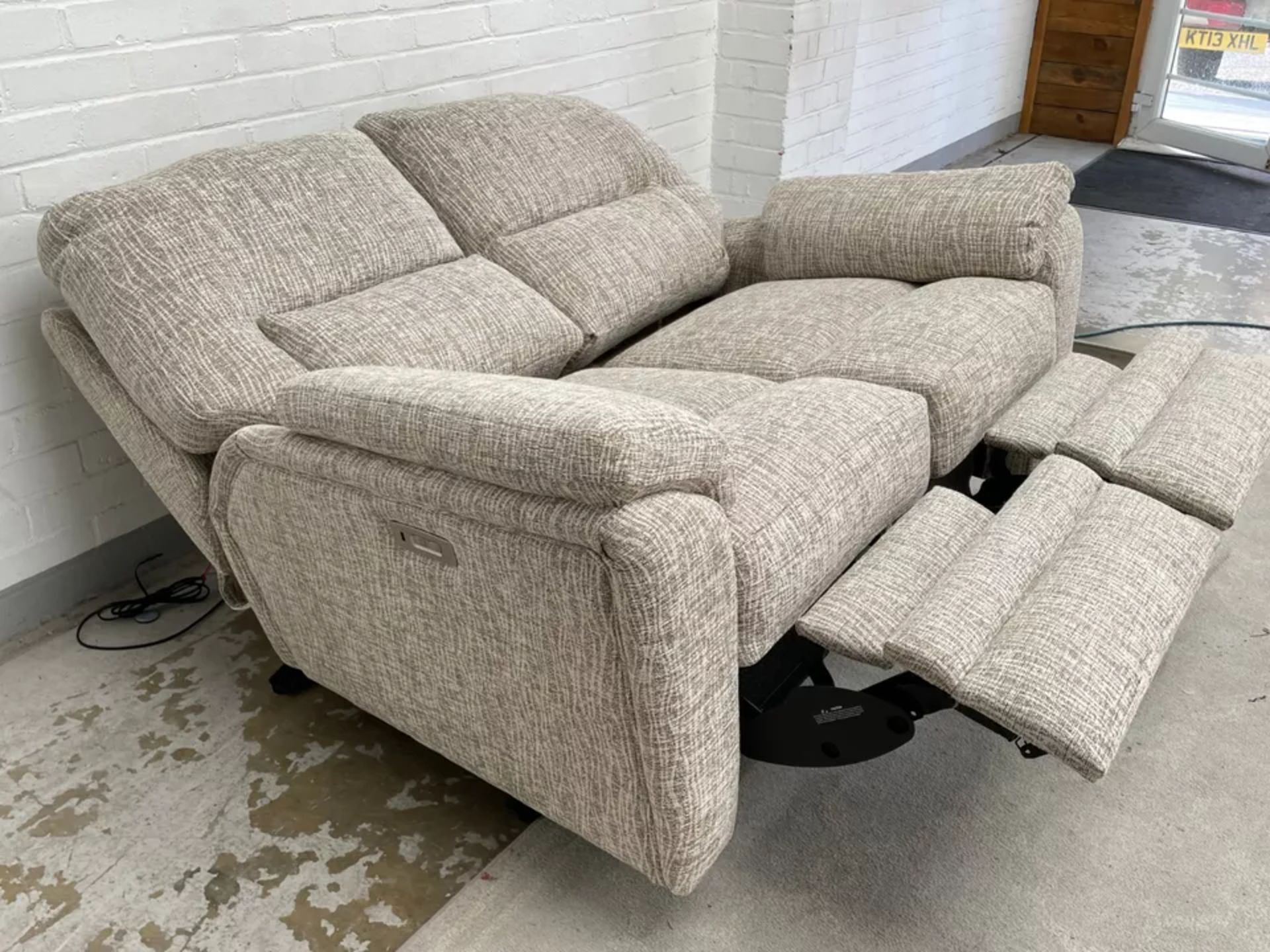 Parker Knoll Hampton Fabric Power Recliner 2 Seater Sofa RRP £2400 - Image 3 of 3