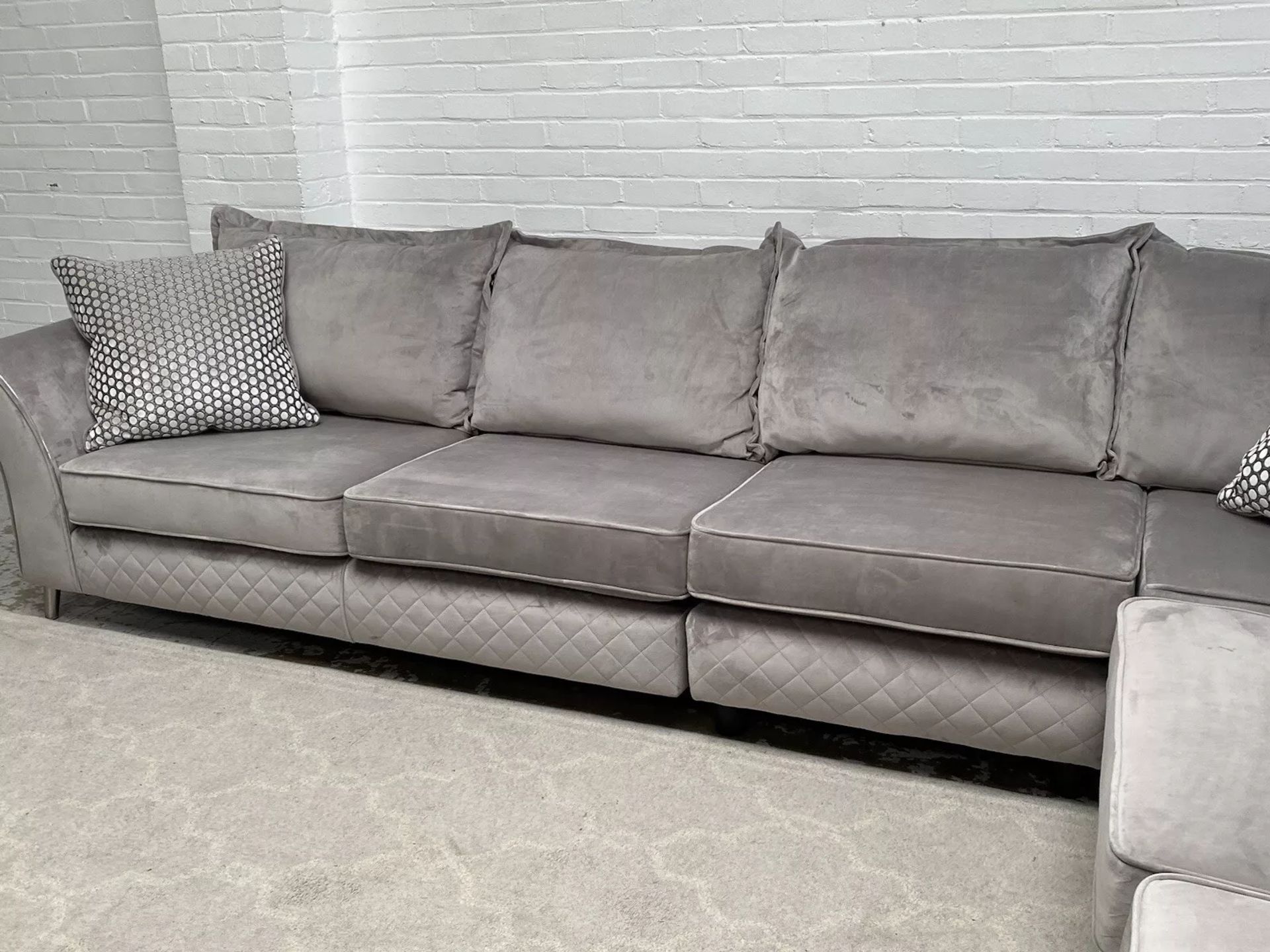 Asley Manor Shimmer Grey Fabric Large Corner Sofa RRP £3229 - Image 3 of 4