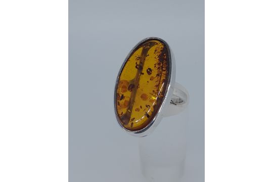 Silver 925 and Natural Amber Set Ring - Image 4 of 4