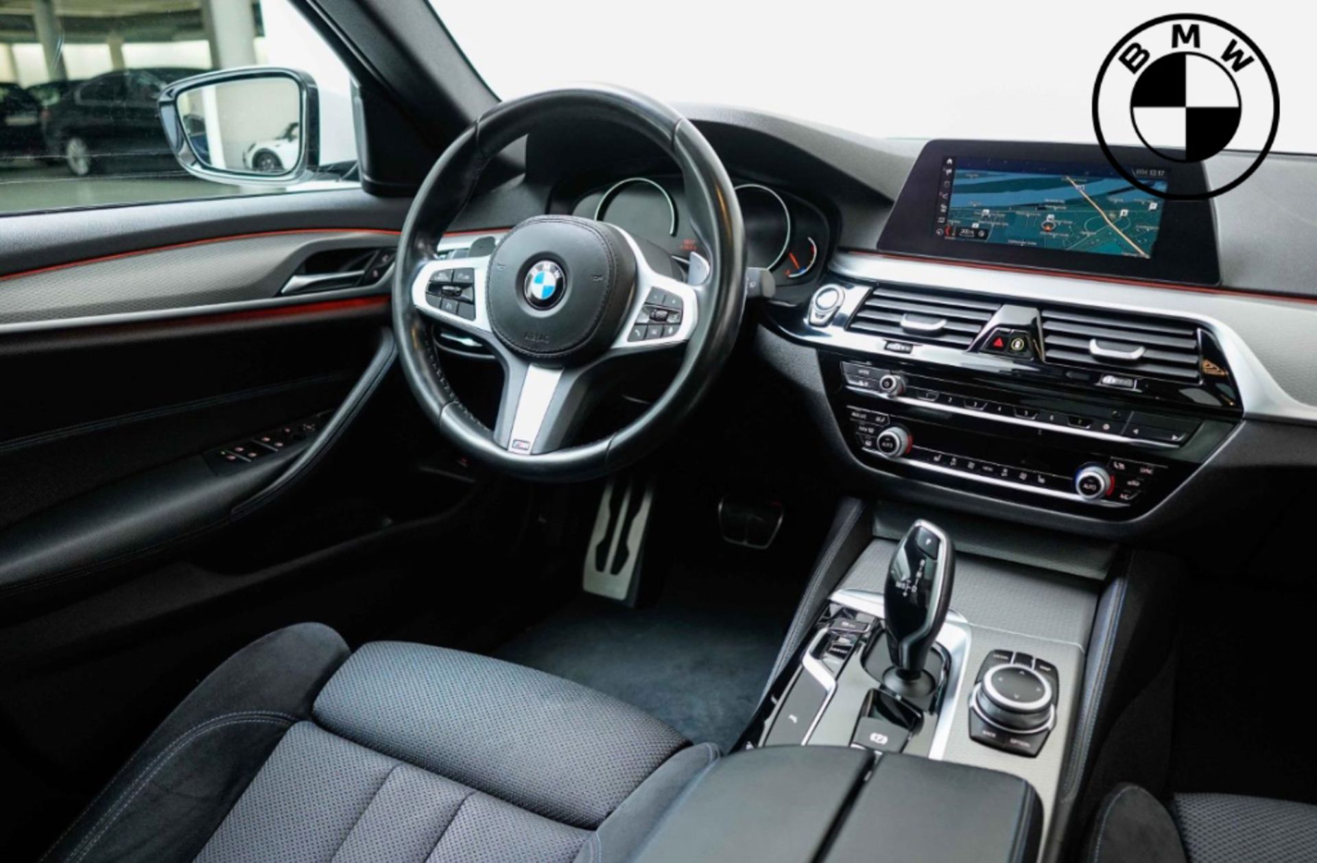 BMW 520d Touring - Image 7 of 9