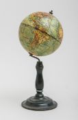 Kleiner Tisch-Globus (wohl um 1900)