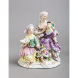 Porzellanfigurengruppe Frau mit zwei Kindern (Meissen, 18. Jh.)