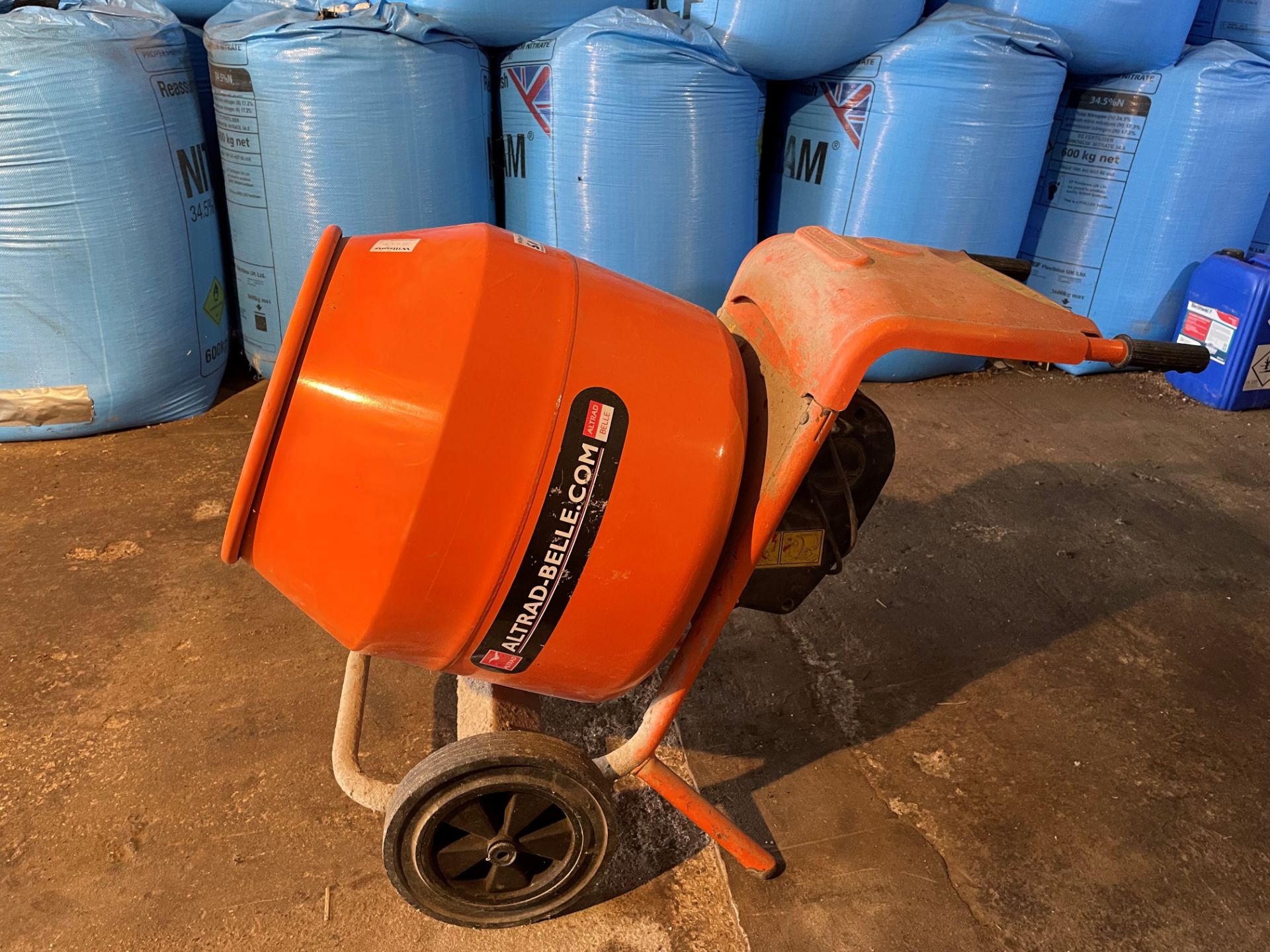 110v Altred-belle minimix 150 cement mixer with stand, new barrel in good condition