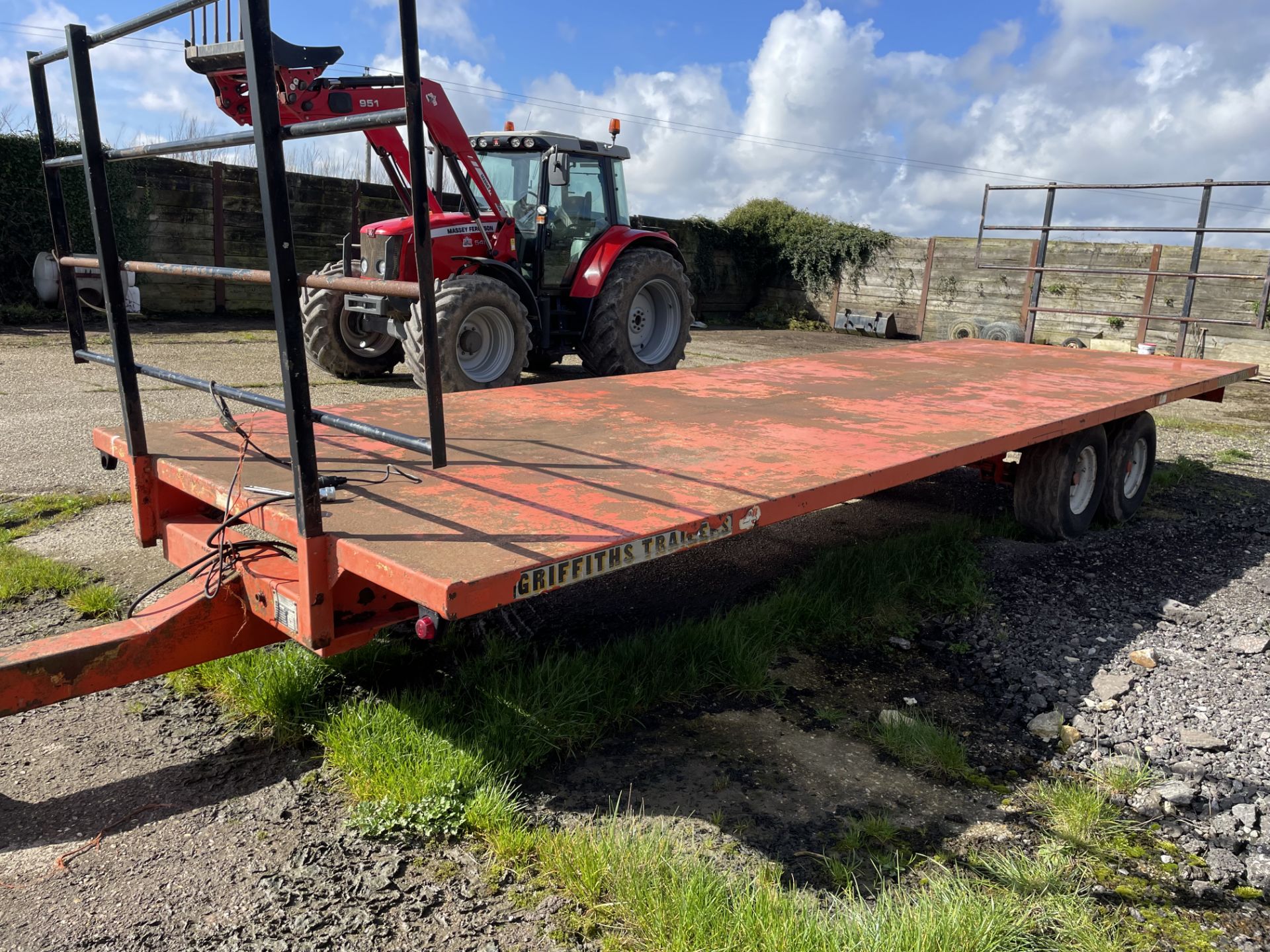 1995 Griffiths 8 ton 25' Bale Trailer with ladders front and rear - owned from new - Subject to VAT - Image 2 of 3