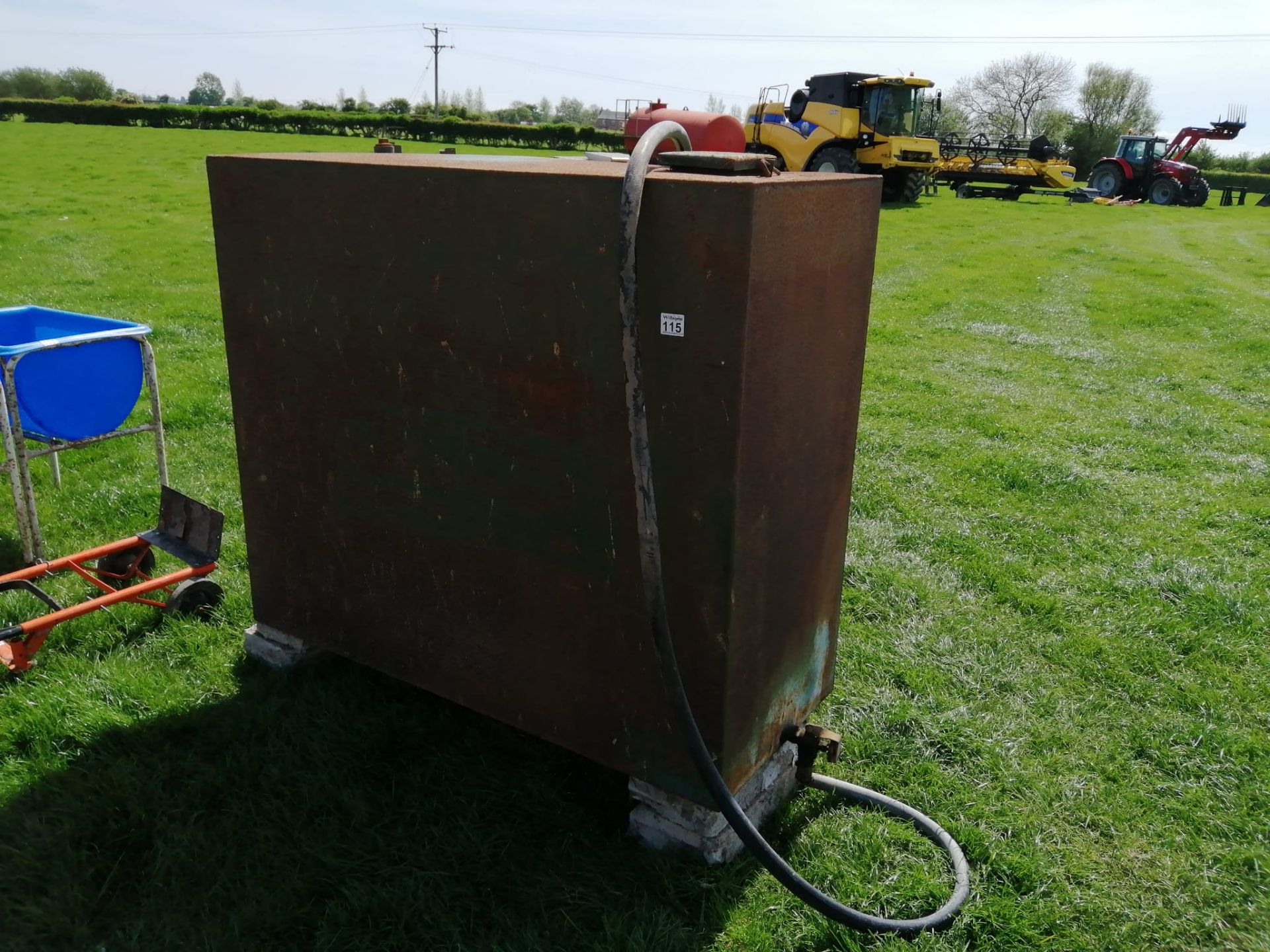 200 gallon metal diesel tank - Subject to VAT