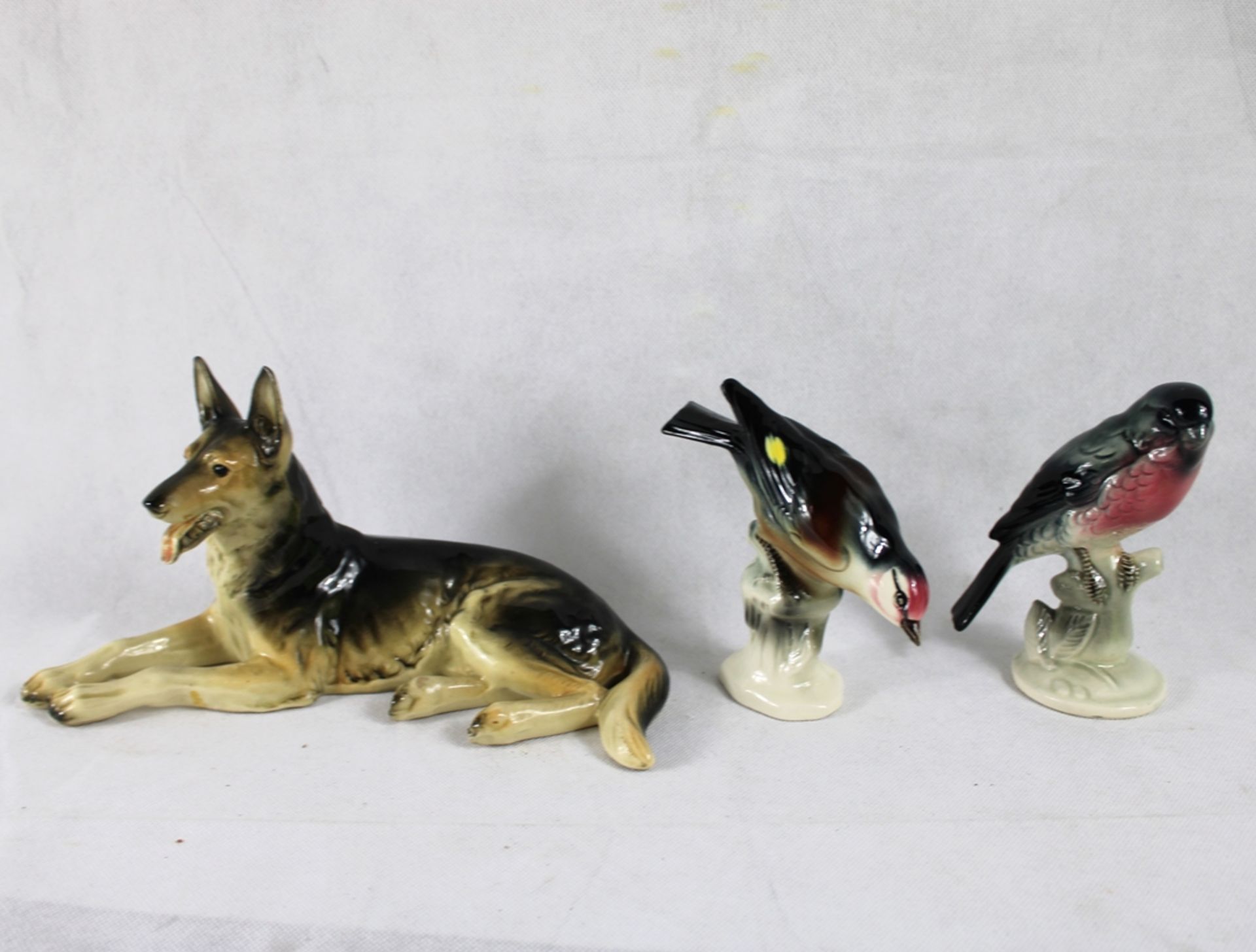 Porzellanfiguren Schäferhunde Rehe Vögel etc. Konvolut 8 St., vereinzelt Beschädigungen möglich - Image 3 of 3