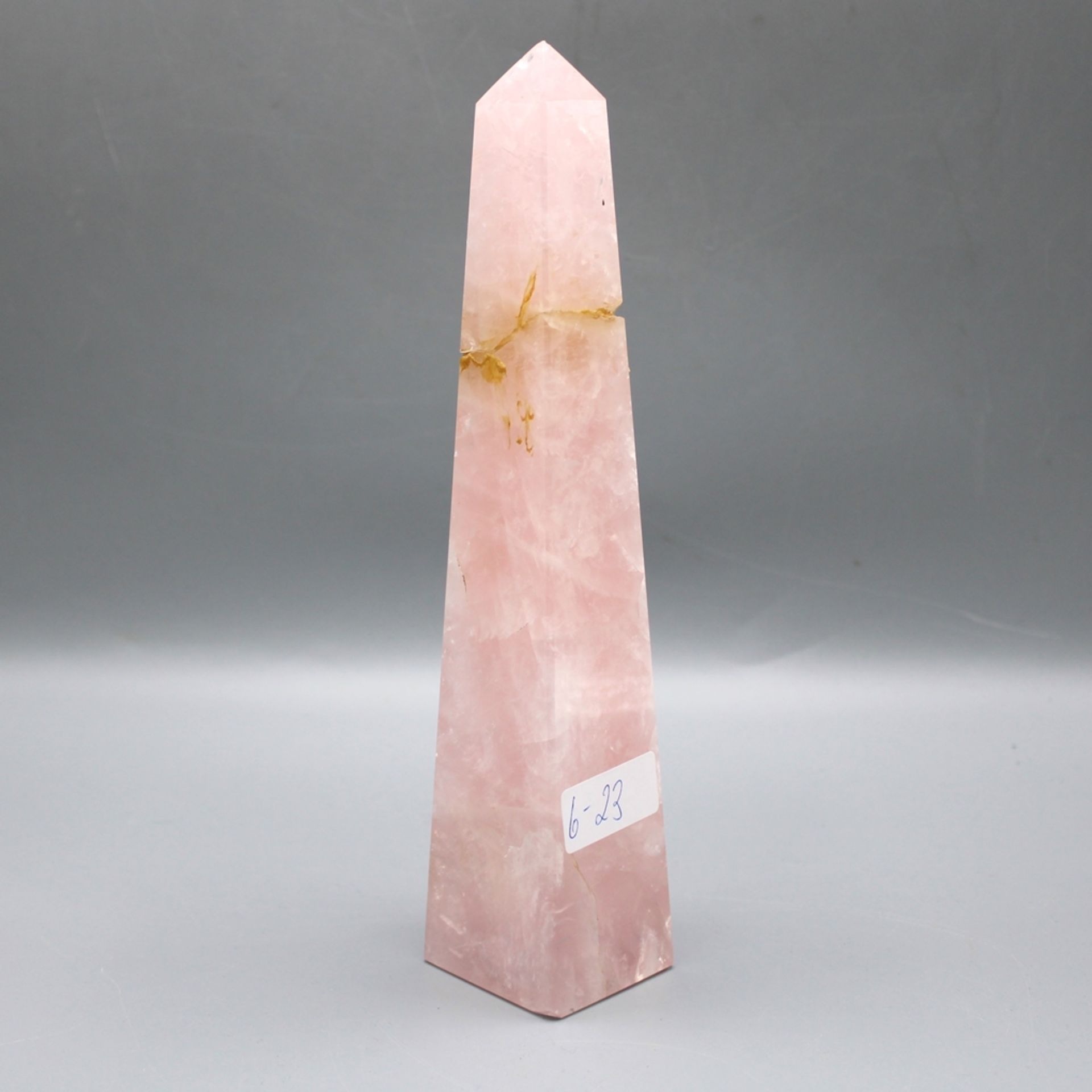 Rosenquarz Obelisk ca. 24 cm 843 g, Spitze abgebrochen geklebt
