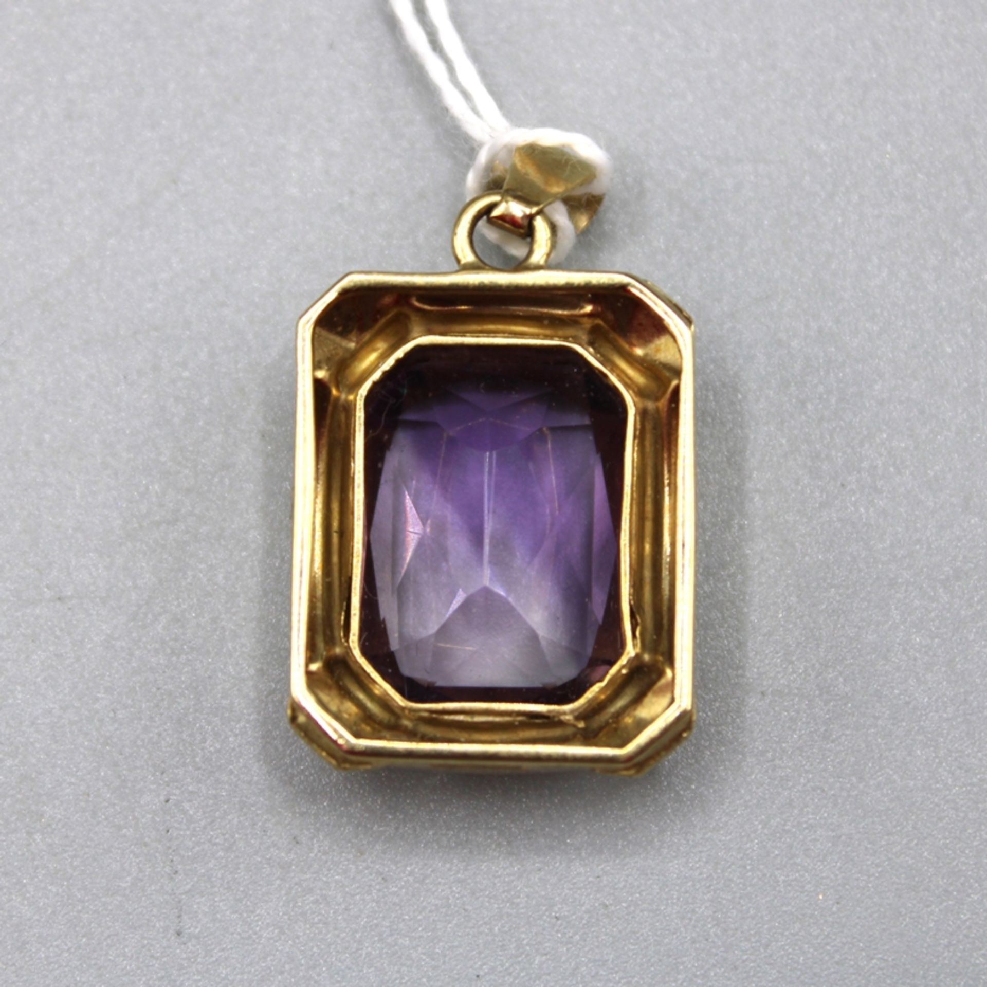 Amethyst Anhänger 333 Gold, ca. 21,8 x 17,4 mm, 5,2 g - Image 2 of 2