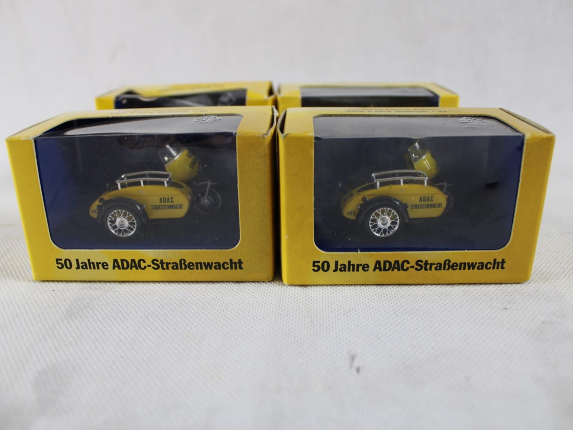 ADAC Straßenwacht Modellmotorrad BMW R 60/2 Konvolut 4 St., Maßstab 1:43 - Bild 2 aus 2