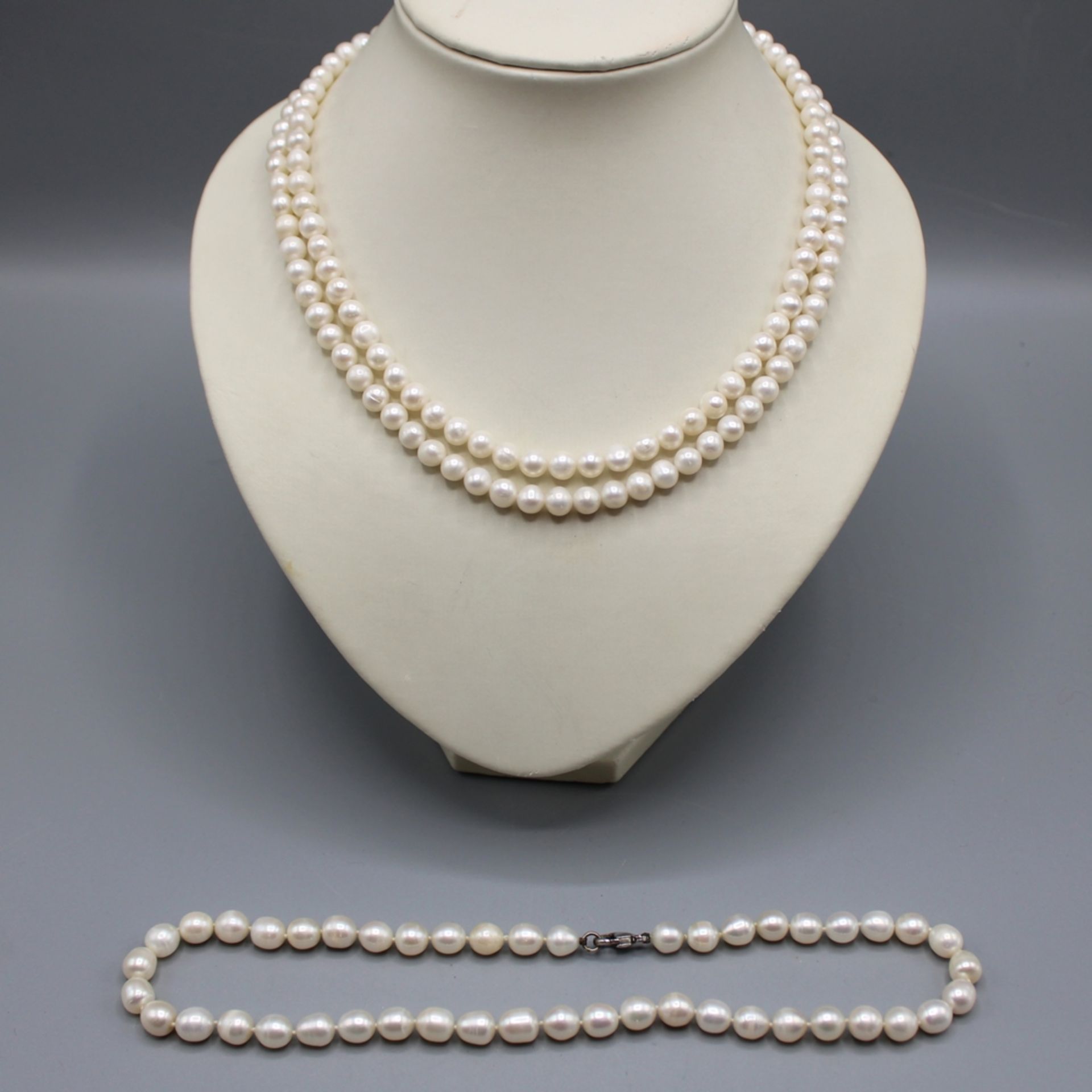 2 Perlenketten Konvolut, doppelreihige Perlenkette Perlen Ø ca. 6,4 - 6,8 mm Länge ca. 45 cm, Perle