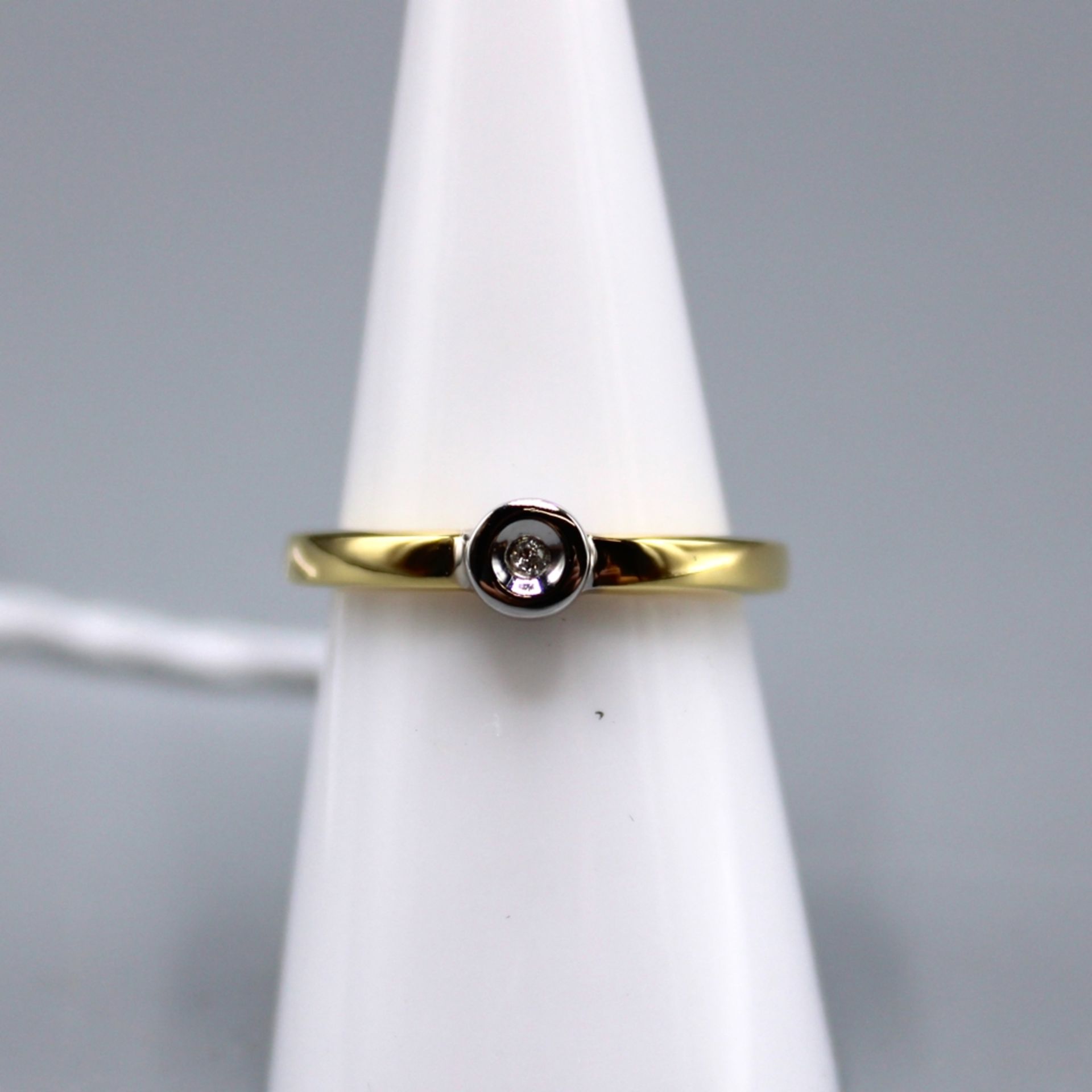 Diamantring 585 Gold, mit 1 kleinen Diamanten, Ring Ø ca. 17 mm, 1,8 g