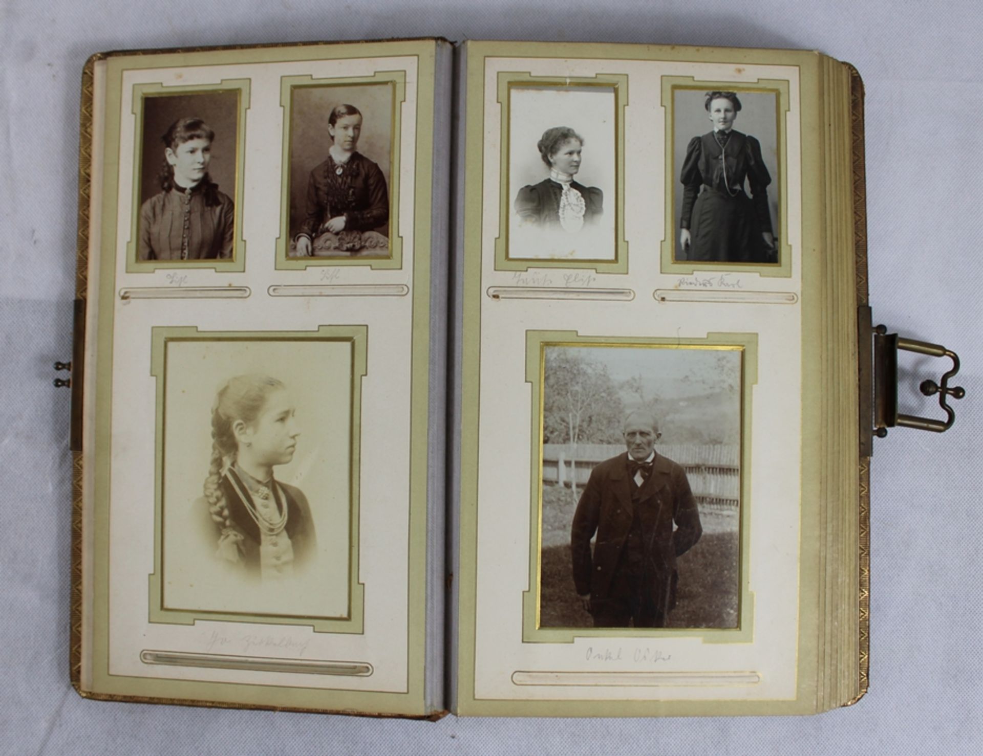 Prunkfotoalbum um 1900, Leder mit feiner Goldprägung etc., alte Fotos - Bild 4 aus 4