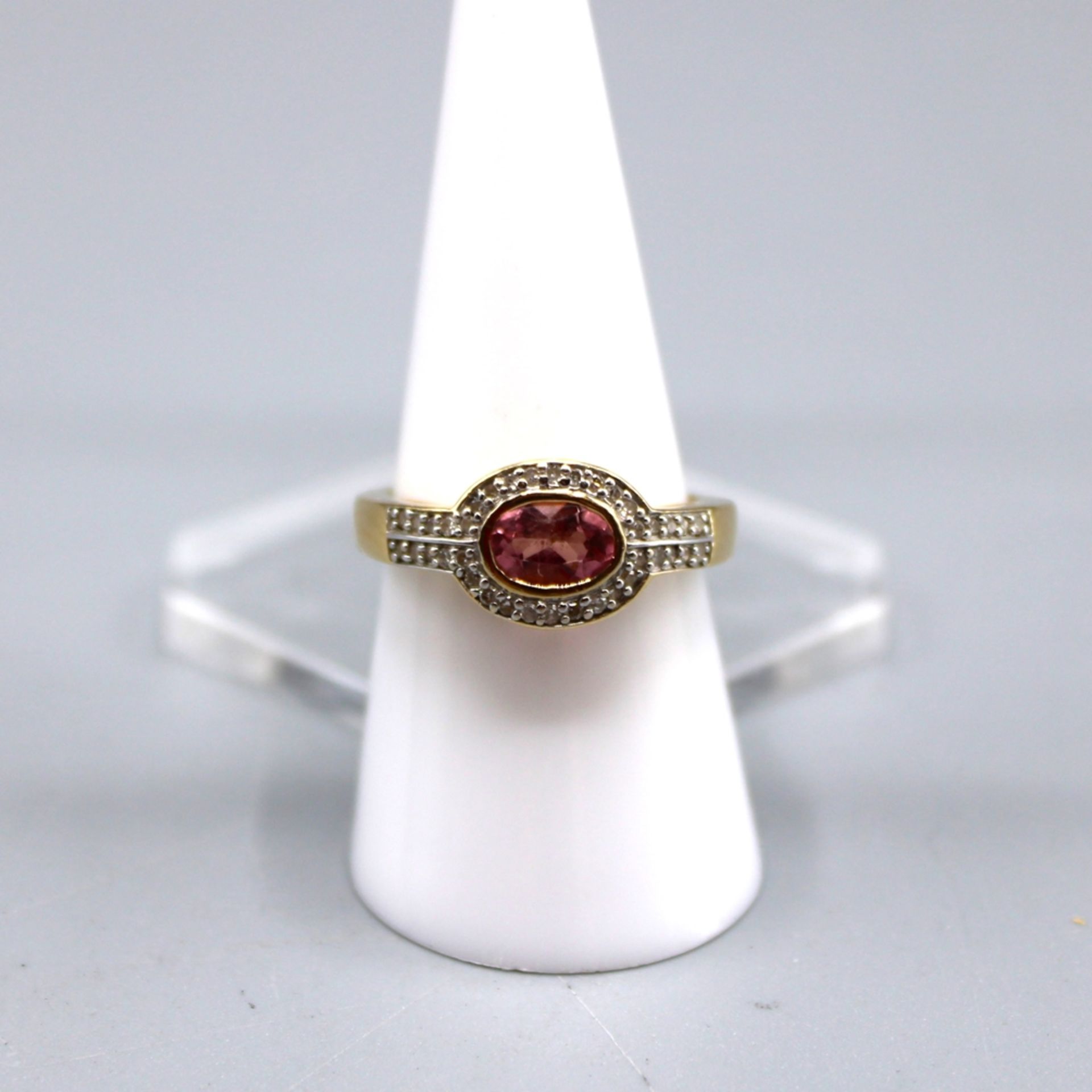 Schmuckset rosa Edelstein (wohl Turmalin) Diamanten Ring Ohrstecker 585 Gold, Ring Ø ca. 17,5 mm 4, - Image 2 of 3
