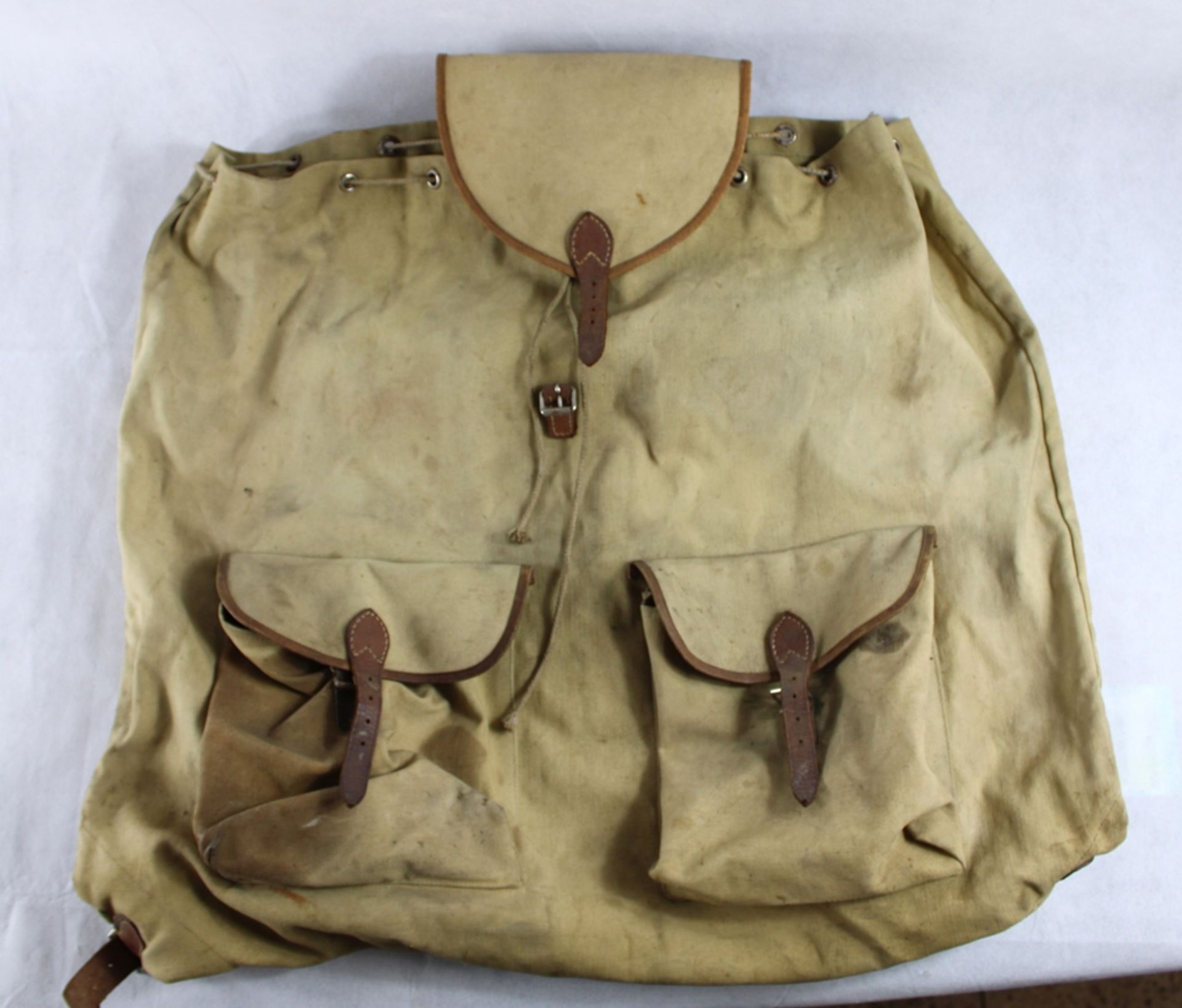 Alter Rucksack Marschrucksack wohl Wehrmacht, Altersspuren