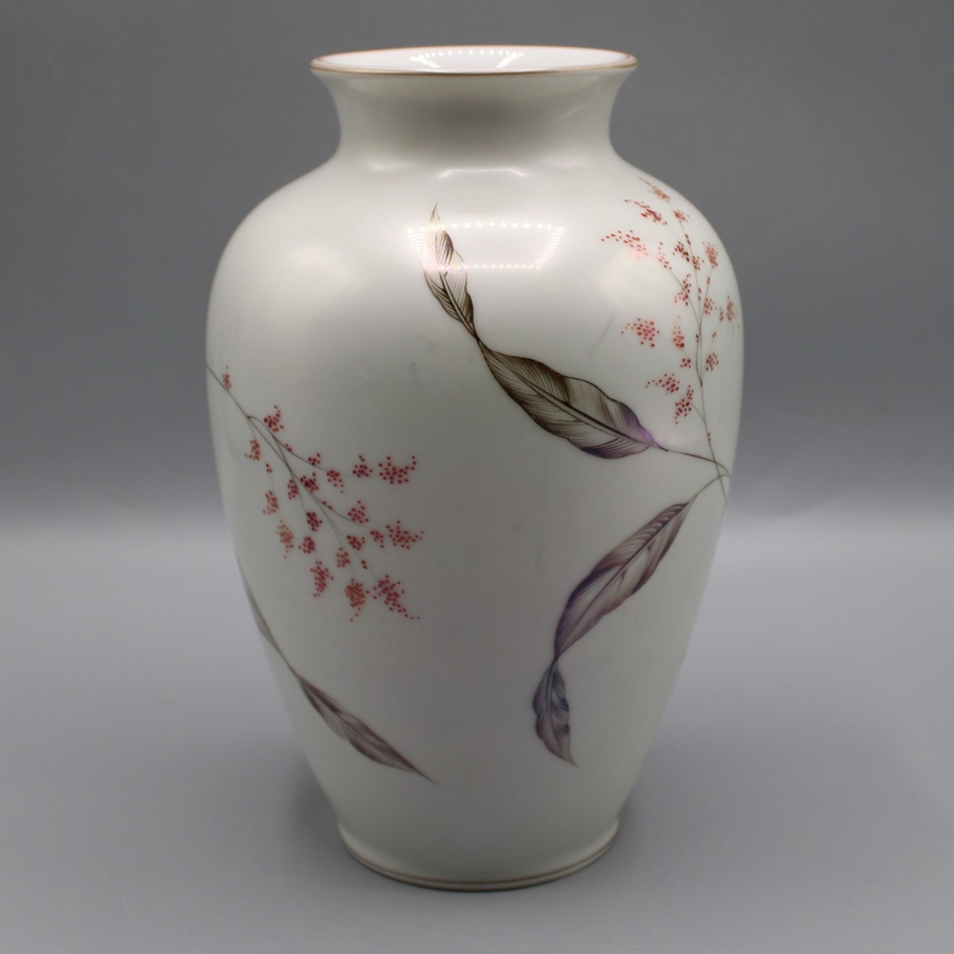 Rosenthal Vase handbemalt floraler Dekor 20 Jh., Boden Signatur, ca. 19,5 cm