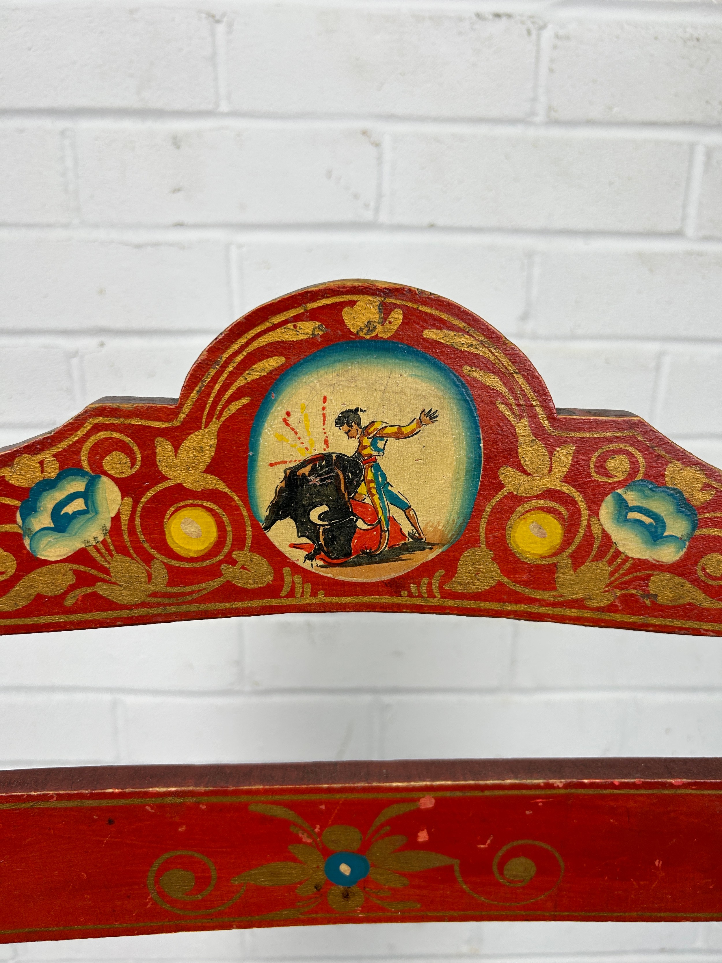 A RED SPANISH CHAIR WITH RUSH SEAT PAINTED WITH SCENE OF A MATADOR, 90cm x 40cm x 35cm - Image 3 of 5