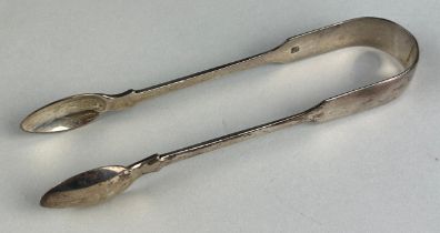 A PAIR OF VICTORIAN SILVER TONGS, Weight: 44gms