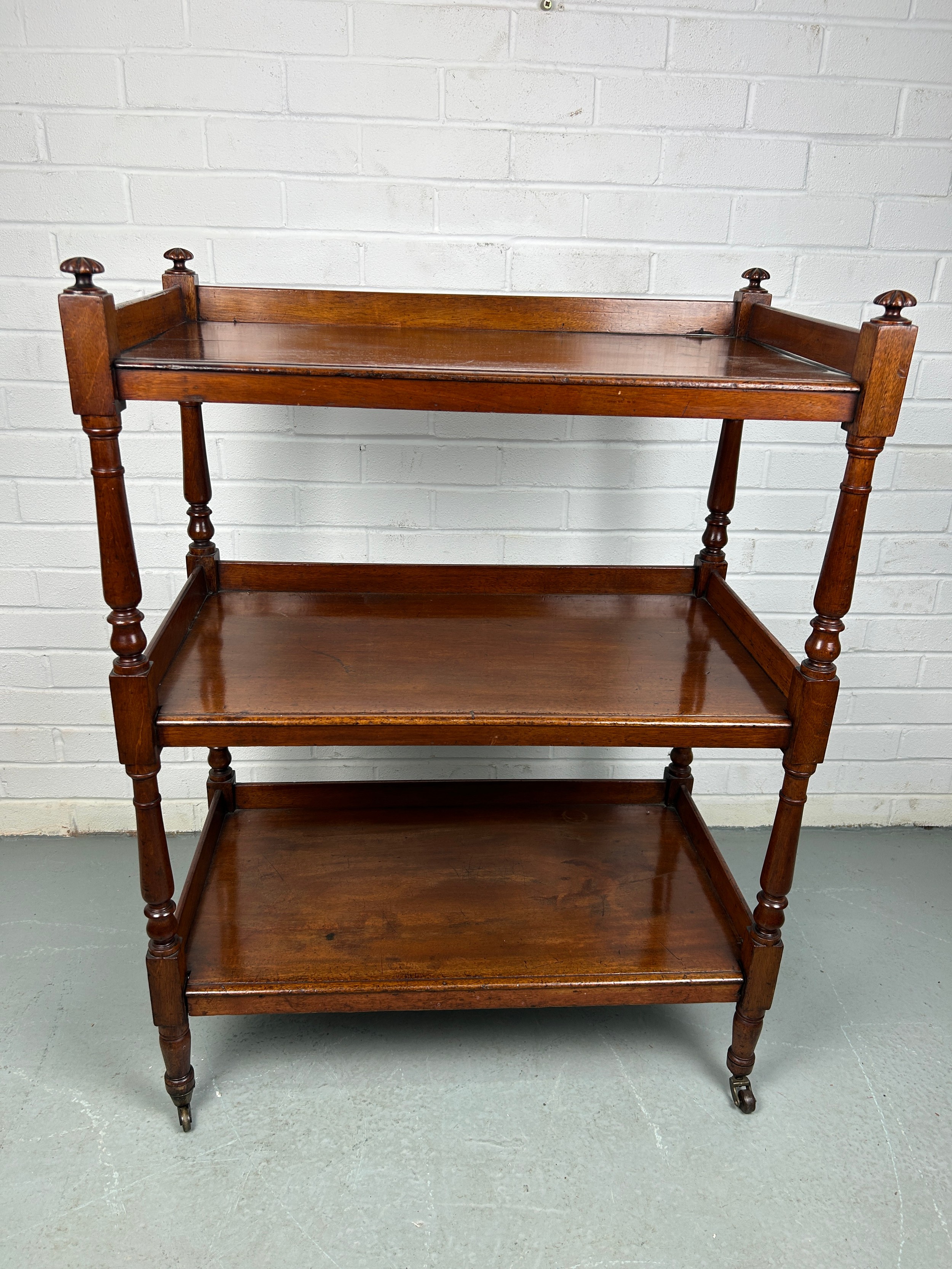 A LARGE 19TH CENTURY MAHOGANY THREE TIER WHATNOT, 100cm x 73cm x 40cm - Image 3 of 4