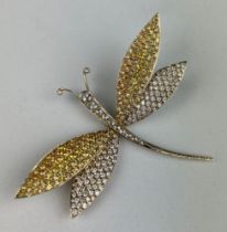 AN 18CT GOLD DRAGONFLY BROOCH SET WITH DIAMONDS AND YELLOW SAPPHIRES, Weight: 14gms