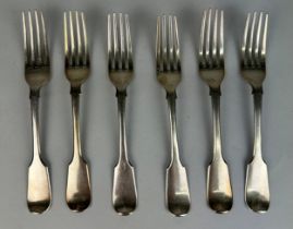 A SET OF SIX SILVER GEORGE IV SMALL FORKS MARKED FOR ADEY BELLAMY SAVORY, Total weight: 300gms