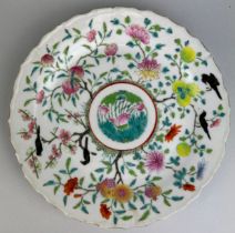 A CHINESE LARGE LOBED DISH DECORATED WITH MAGPIES JIAJING MARK (1796-1820)