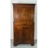 A LARGE CONTINENTAL LATE 18TH CENTURY OR EARLY 19TH CENTURY CORNER CABINET, The top cupboard with