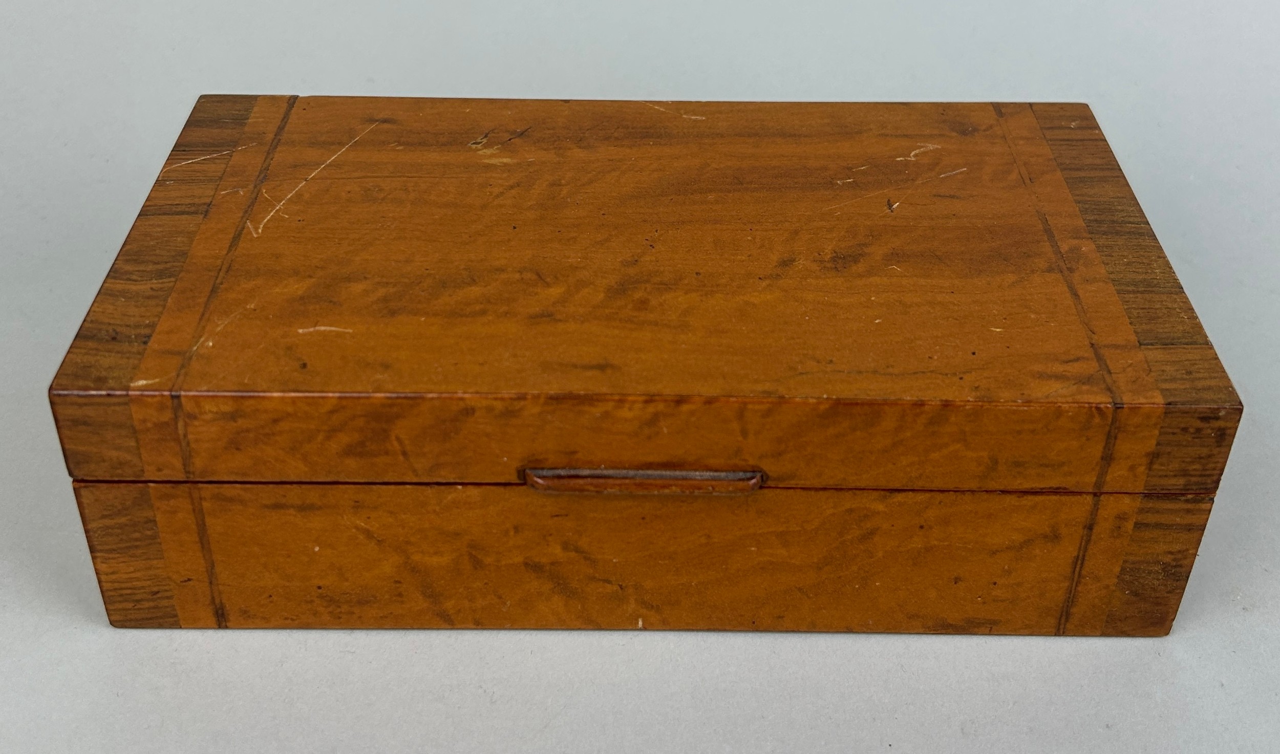 A SATINWOOD AND KINGWOOD VENEERED CEDARWOOD BOX