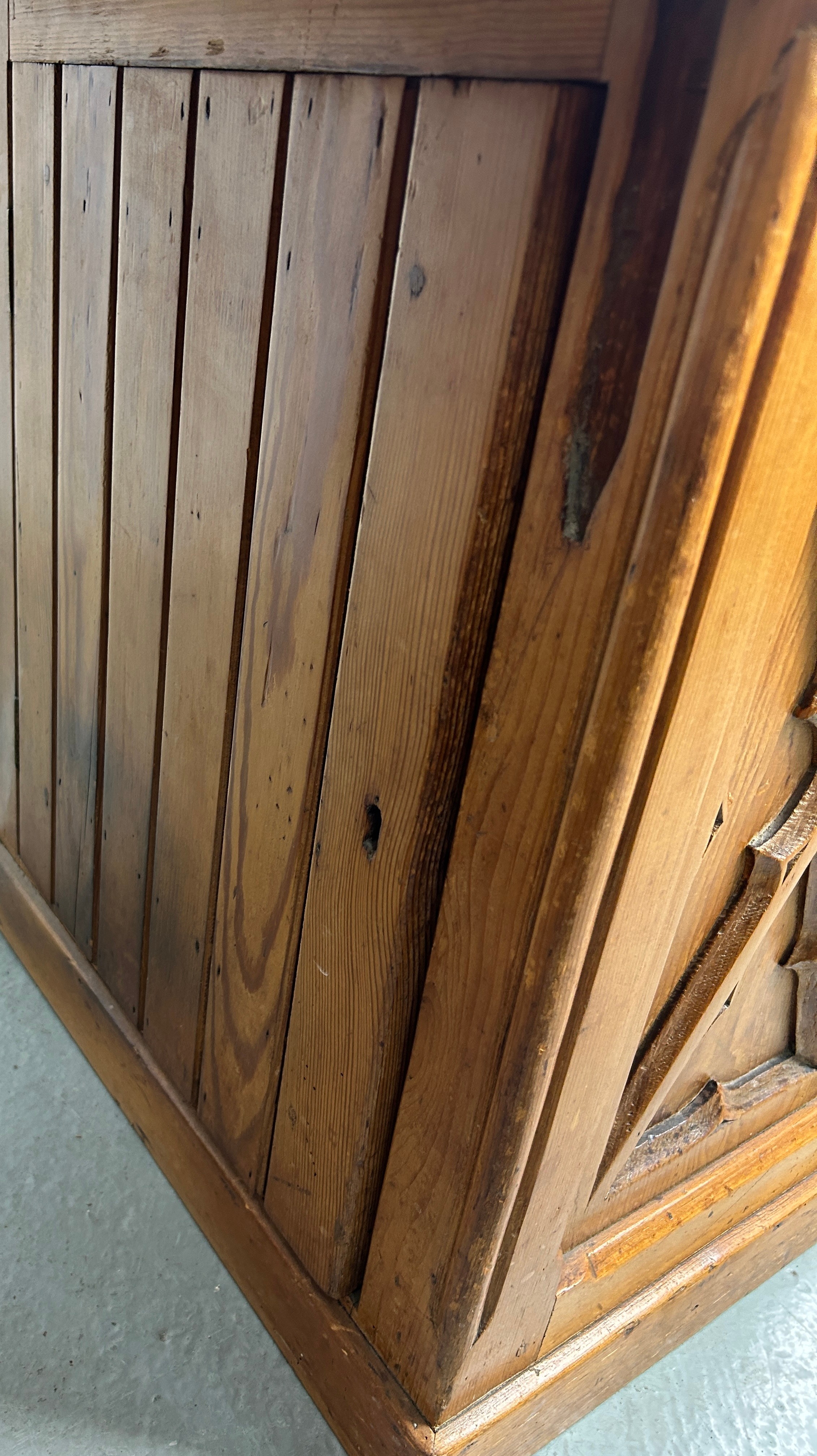 A CONTINENTAL PINE 19TH CENTURY GOTHIC DESIGN BUREAU BOOKCASE OR SECRETAIRE, 215cm H x 105cm W x - Image 16 of 17