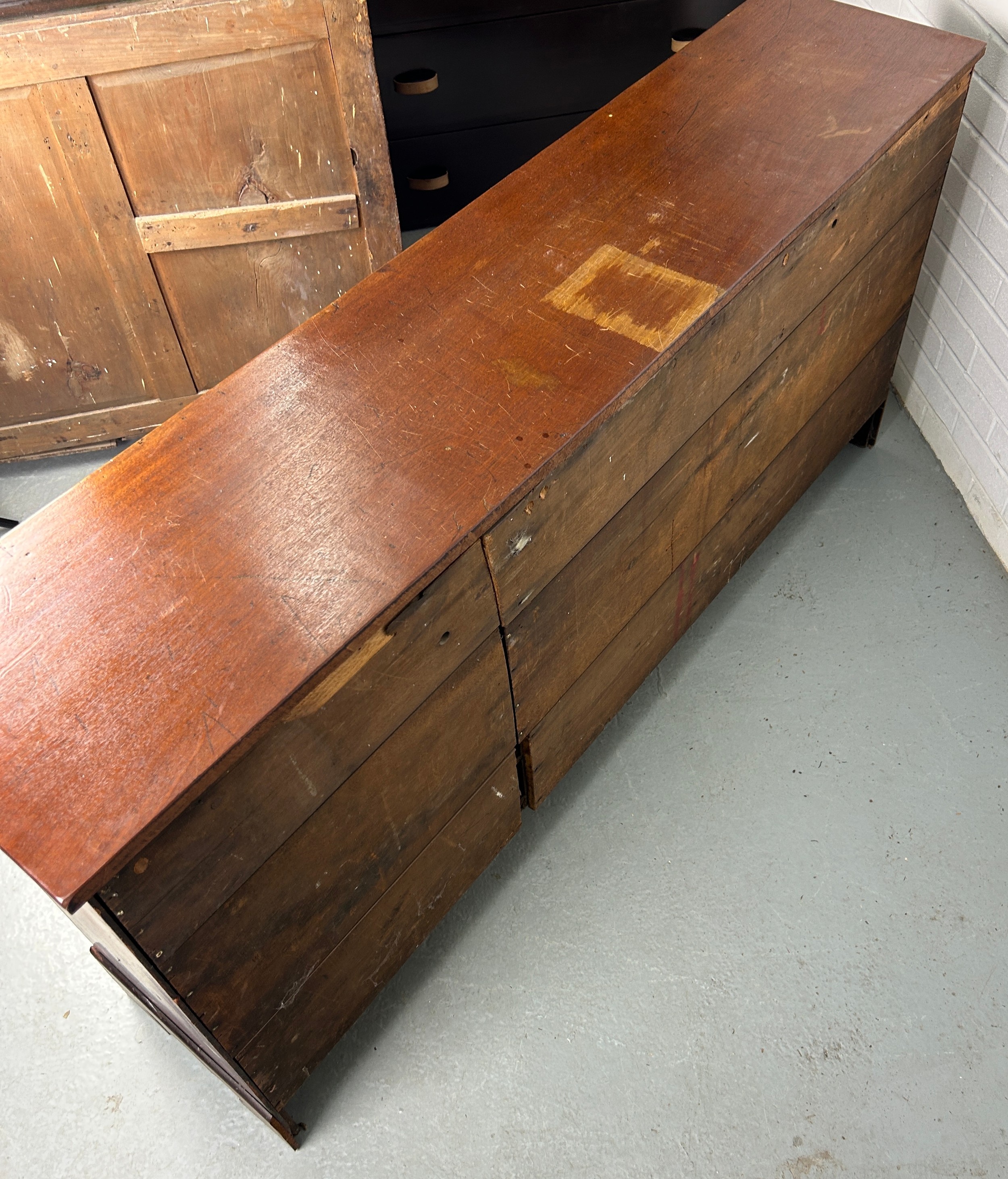 A 19TH CENTURY BANK OF FIFTEEN DRAWERS, 170cm x 81cm x 38cm Each drawer with two brass bat wing - Image 9 of 11