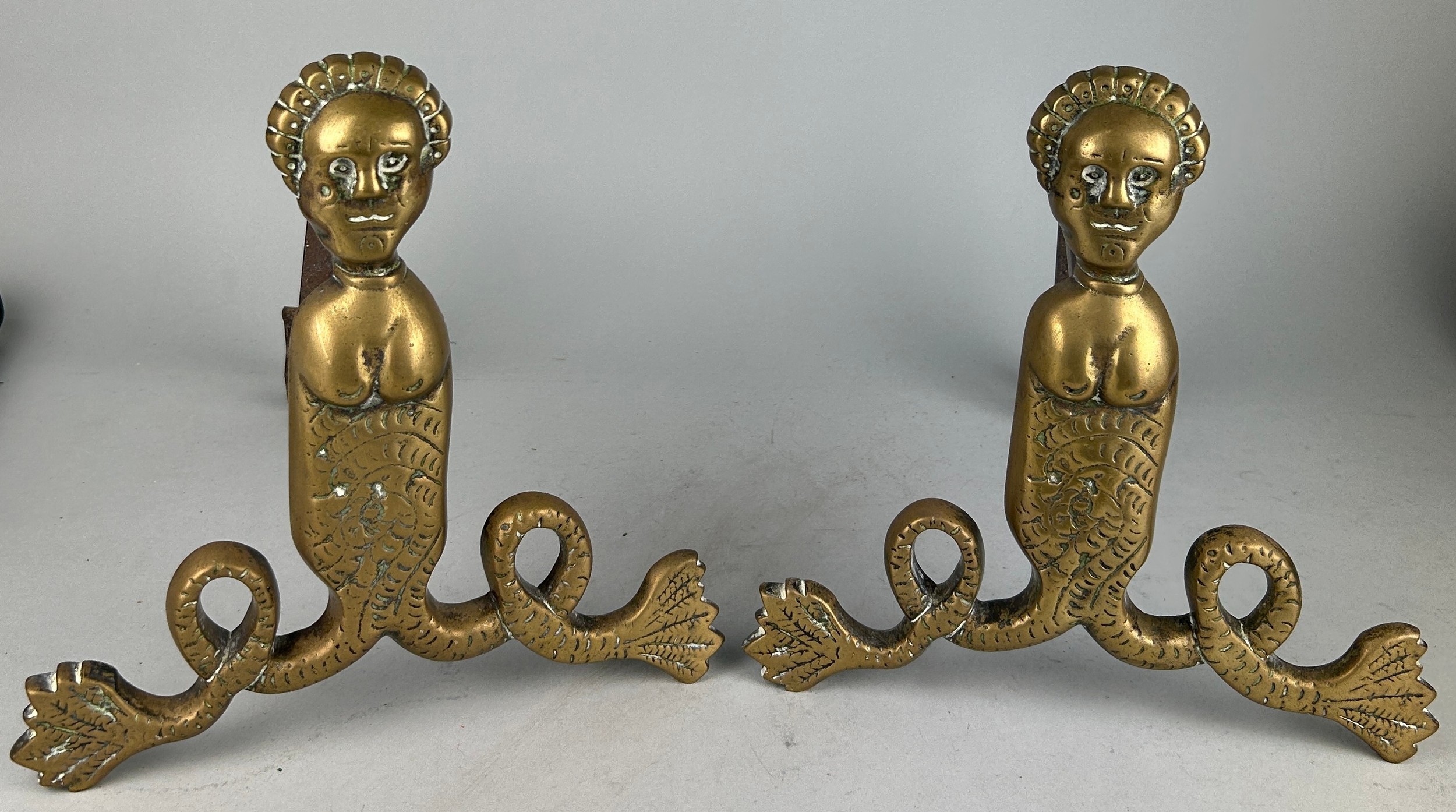 A PAIR OF 19TH CENTURY BRASS FIREDOGS DEPICTING A MALE FIGURE OF A SEA GOD - Image 2 of 7