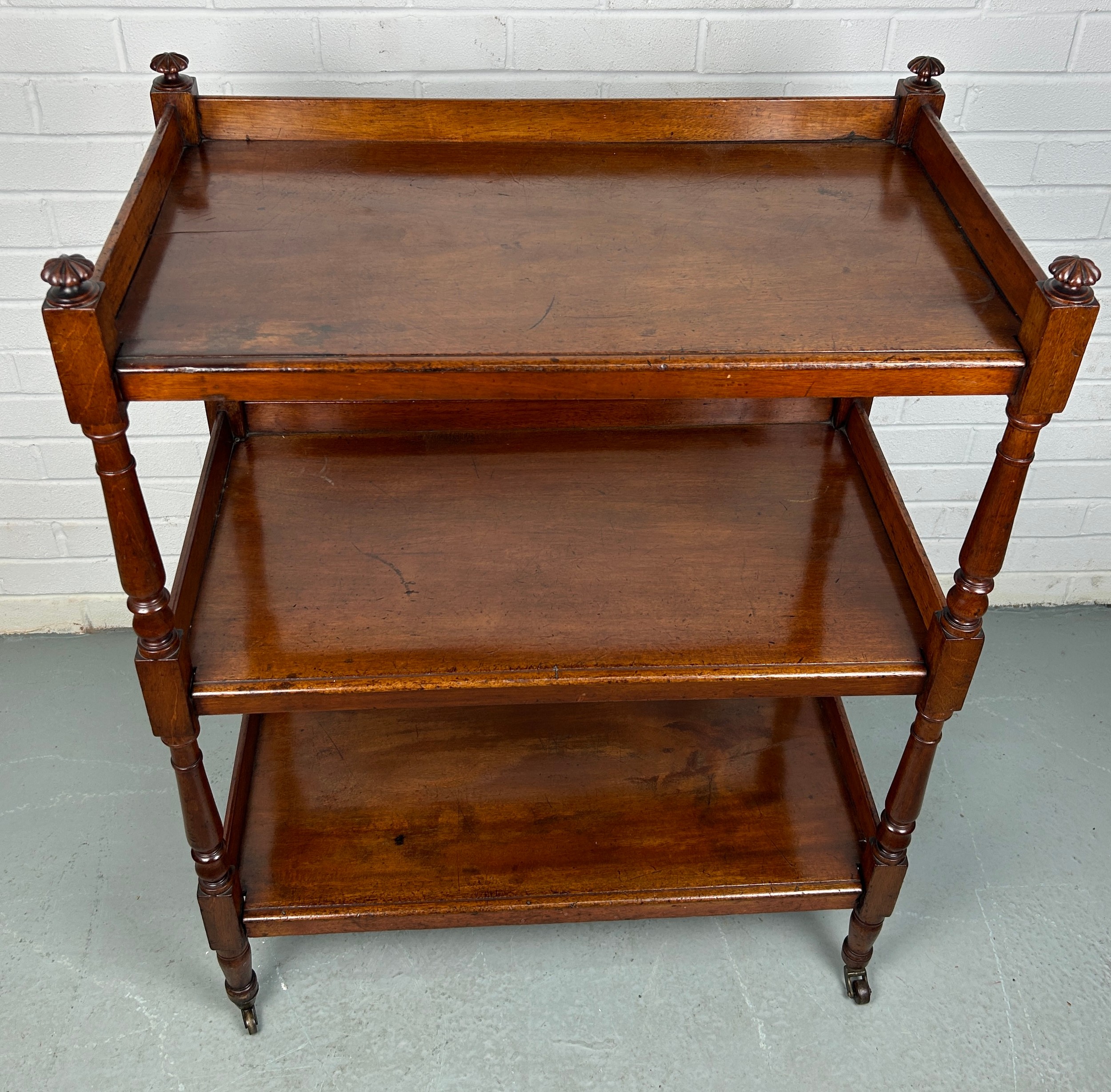 A LARGE 19TH CENTURY MAHOGANY THREE TIER WHATNOT, 100cm x 73cm x 40cm - Image 2 of 4