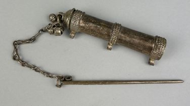 A CHINESE WHITE METAL INSTRUMENT, 10cm L