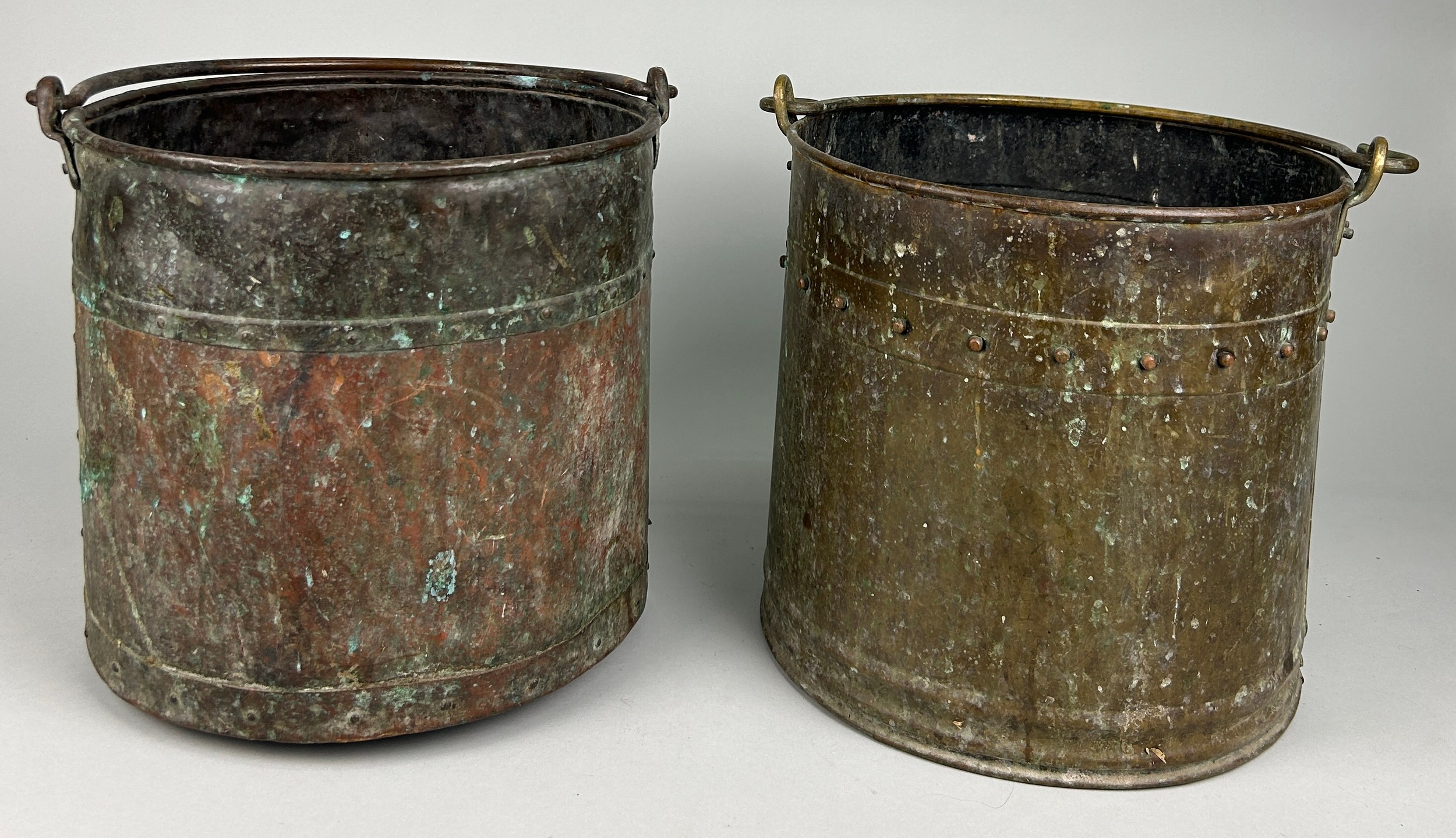 A PAIR OF BRASS COAL BUCKETS 36cm x 30cm