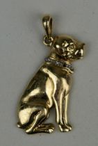 A 14CT GOLD DOG PENDANT WITH DIAMOND COLLAR (ONE DIAMOND MISSING), Weight: 2.6gms