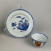 AN 18TH CENTURY CHINESE EXPORT BLUE AND WHITE CUP ALONG WITH A BLUE AND WHITE PLATE DECORATED WITH