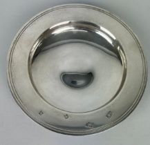 A SILVER ARMADA PLATE BY MAPPIN AND WEBB, Weight: 269gms