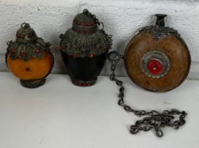 A GROUP OF THREE SNUFF BOTTLES DECORATED WITH RED AND BLUE CABOCHONS (3)