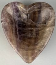 A FLOURITE OR AMETHYST HEART SHAPED DISH, 9cm x 8cm x 3cm