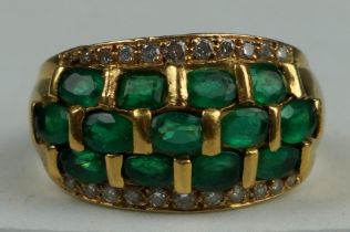 AN EMERALD, DIAMOND AND 18CT GOLD RING, Weight 12.05gms