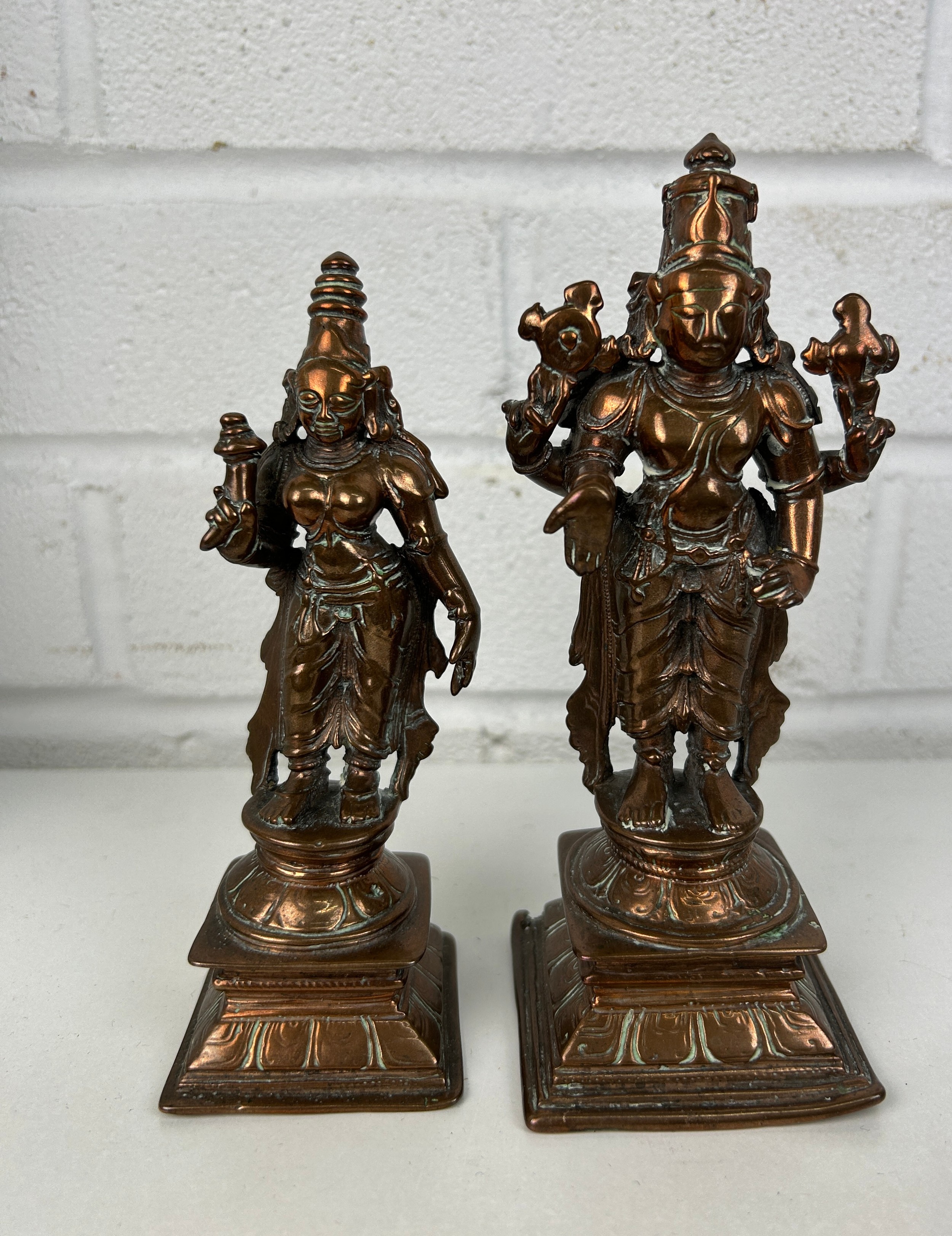 A PAIR OF EARLY 20TH CENTURY COPPER FIGURES OF INDIAN GODS, Tallest 16cm