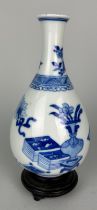 A 19TH CENTURY BLUE AND WHITE VASE, 15cm H With stand.