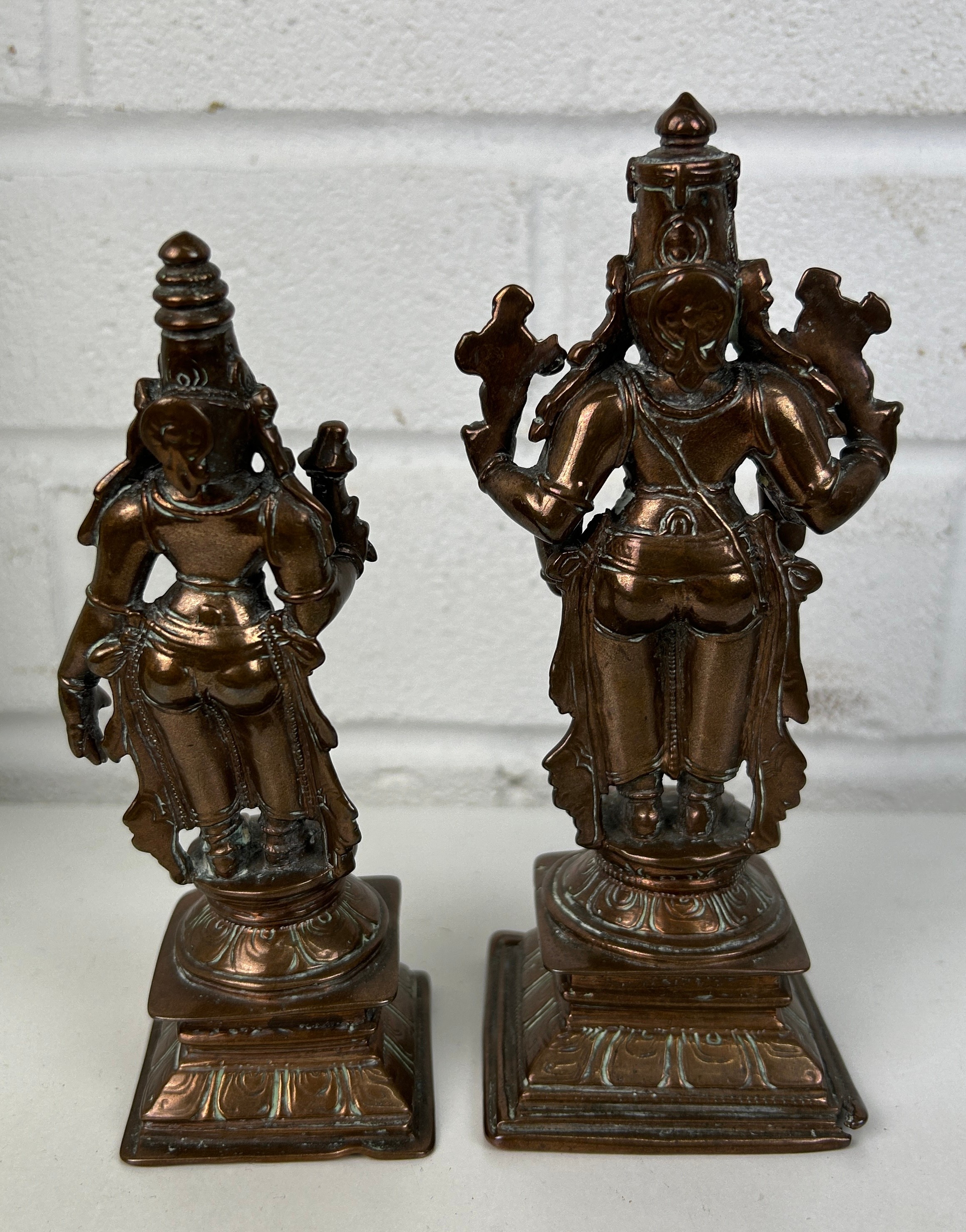 A PAIR OF EARLY 20TH CENTURY COPPER FIGURES OF INDIAN GODS, Tallest 16cm - Image 2 of 3