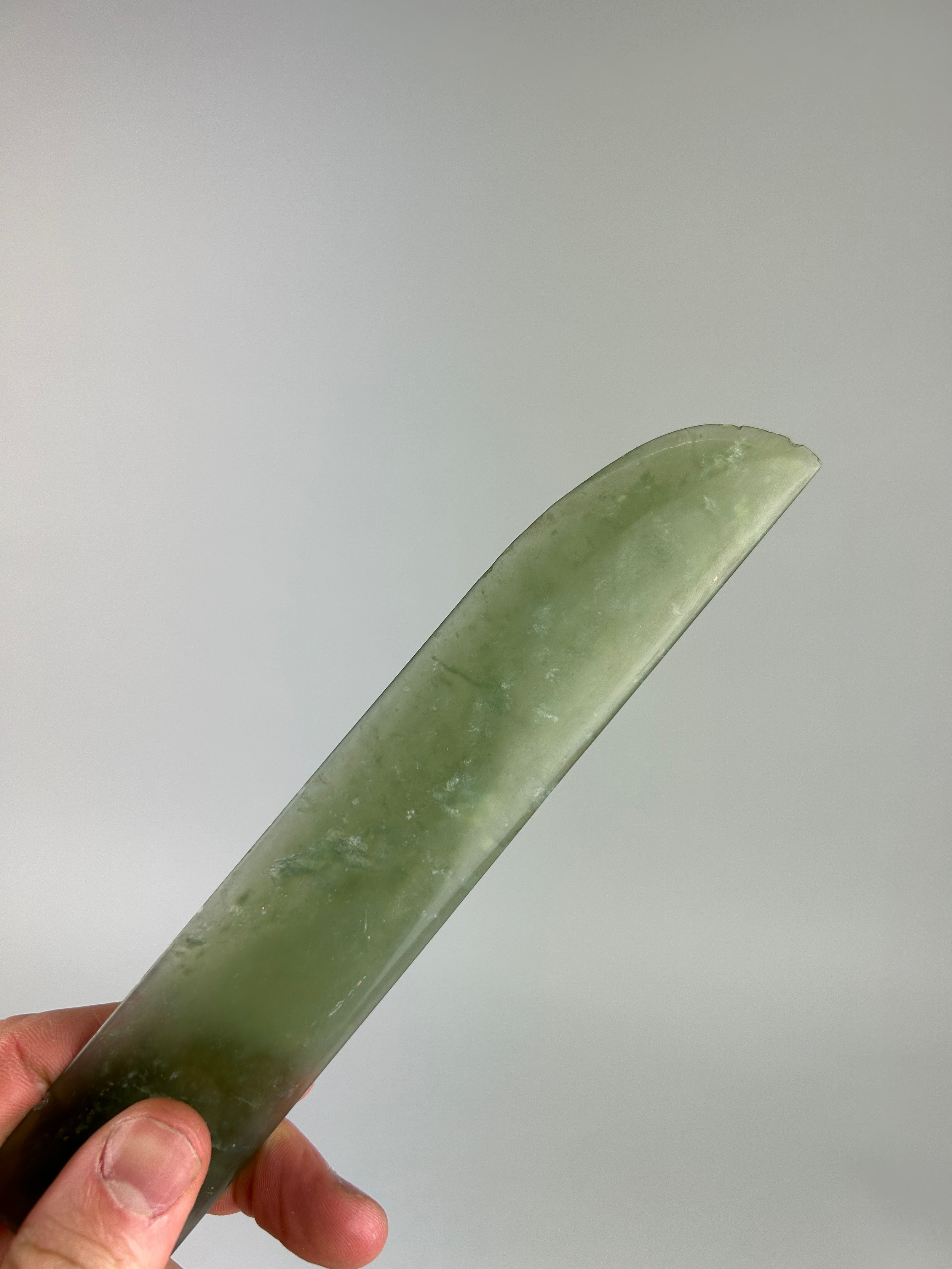 A CHINESE JADE RITUAL DAGGER BLADE (GE), Broken into two (clean break). 34cm L - Image 5 of 5