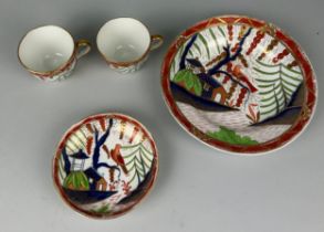 A EUROPEAN CHINESE EXPORT STYLE PLATE, DISH AND TWO TEA CUPS (4) Large plate 23cm D