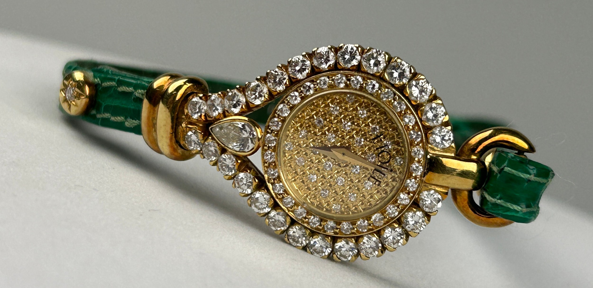 A DIAMOND ETOILE WATCH APPROXIMATELY THREE CARATS IN 14CT GOLD WITH GREEN LEATHER STRAP, - Image 2 of 5