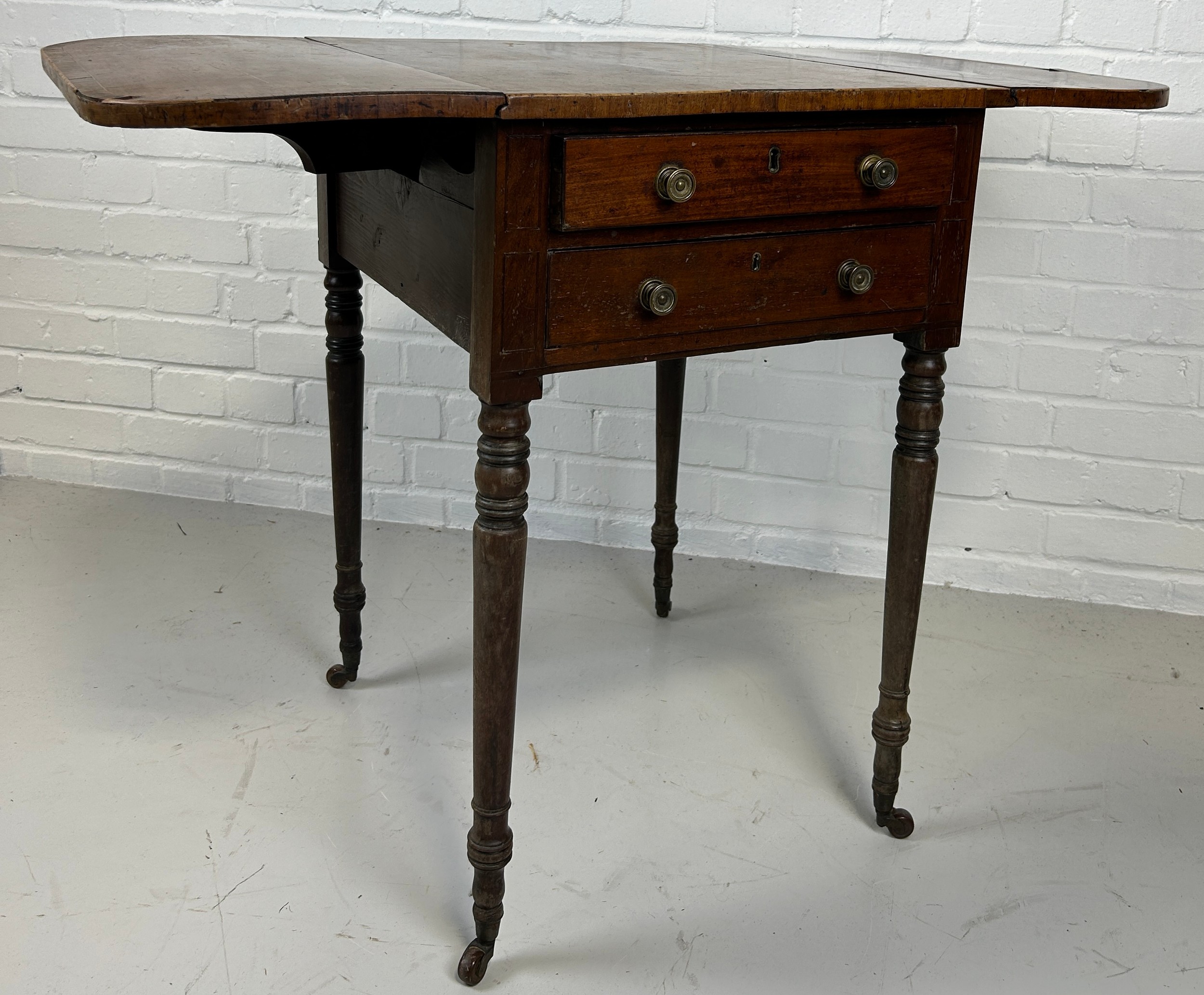 A GEORGIAN MAHOGANY PEMBROKE TABLE RAISED ON TURNED LEGS AND CASTORS, Flaps open measurements: - Image 3 of 5